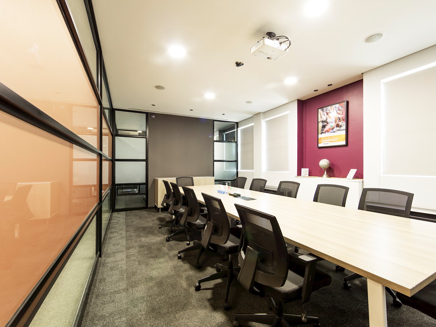 Bagatelle Meeting Room